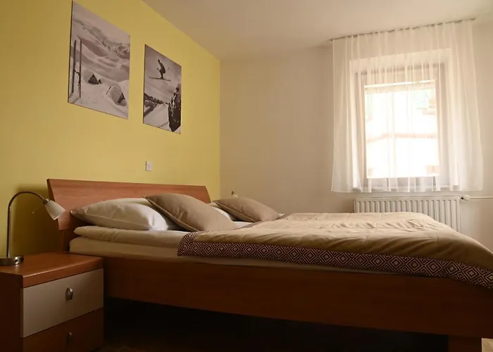 Apartments Pr\'Krstano