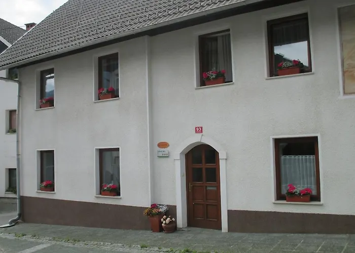 Apartments Pr\'Krstano